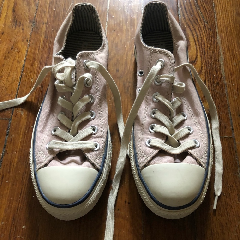 Converse Sneakers (Light Pink)